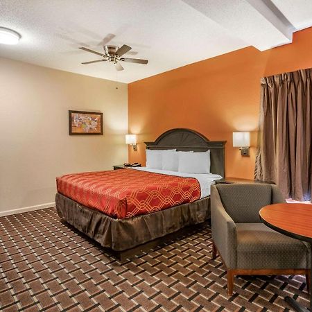 Econo Lodge Inn & Suites Granite City Eksteriør bilde