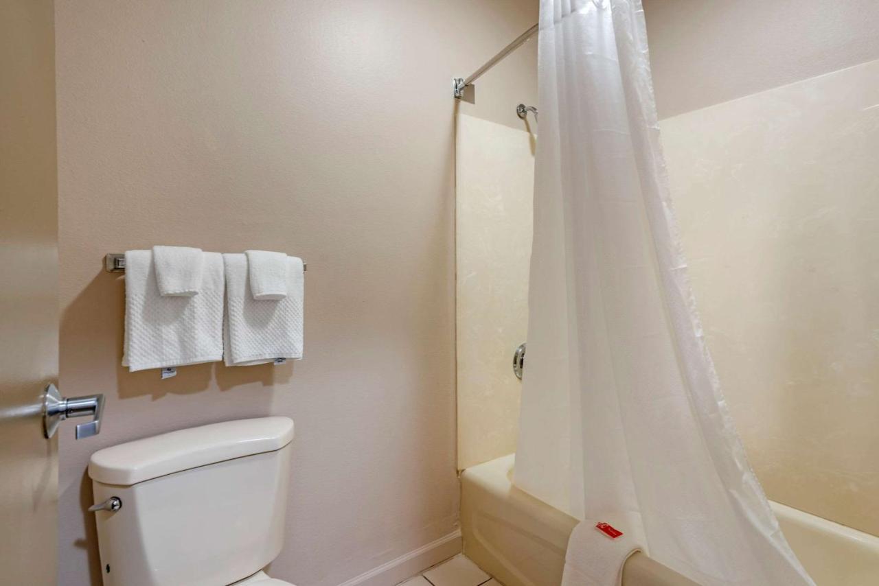 Econo Lodge Inn & Suites Granite City Eksteriør bilde