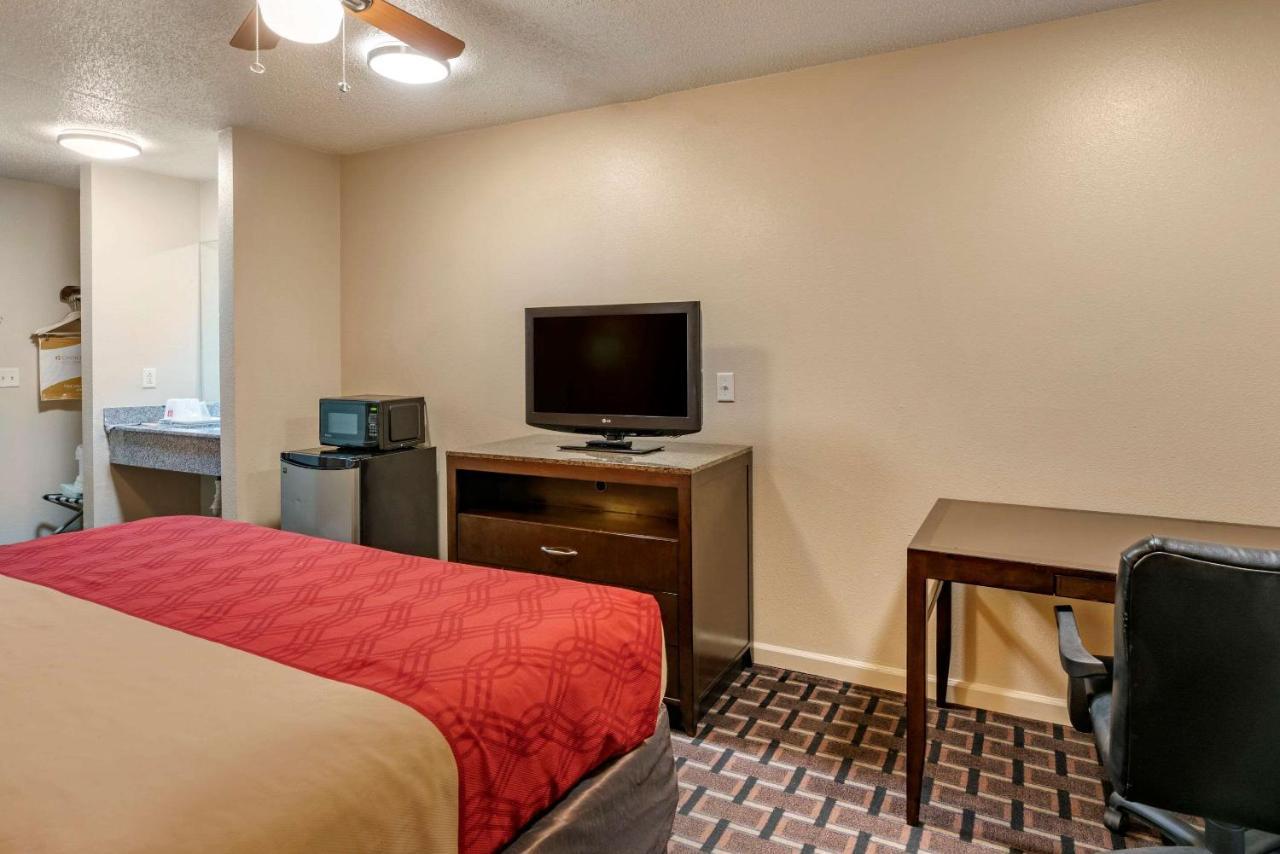 Econo Lodge Inn & Suites Granite City Eksteriør bilde
