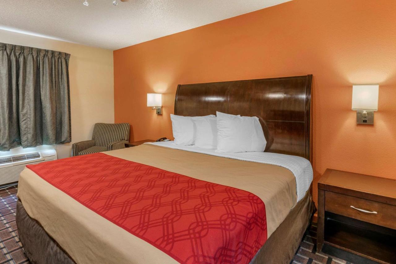 Econo Lodge Inn & Suites Granite City Eksteriør bilde