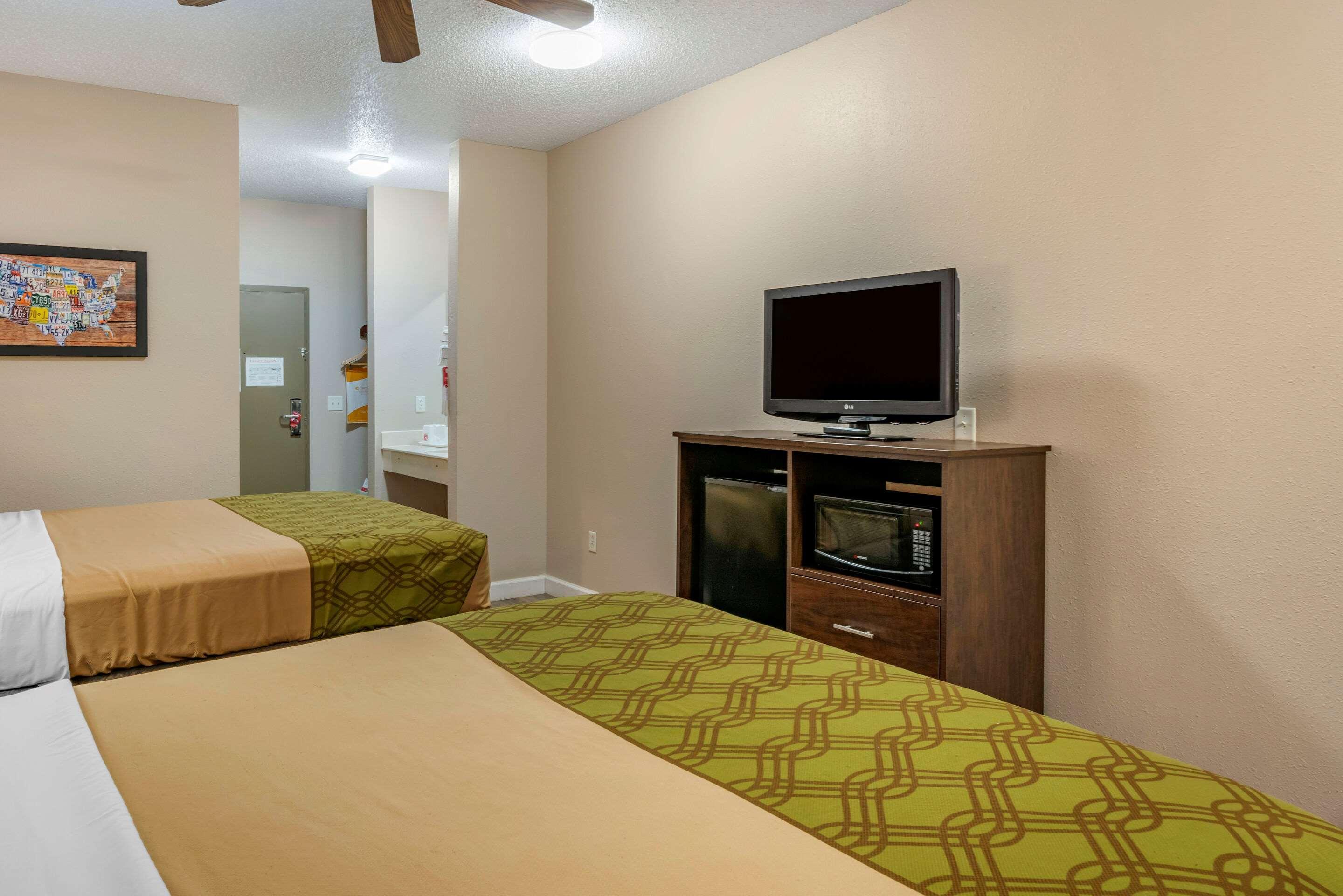 Econo Lodge Inn & Suites Granite City Eksteriør bilde