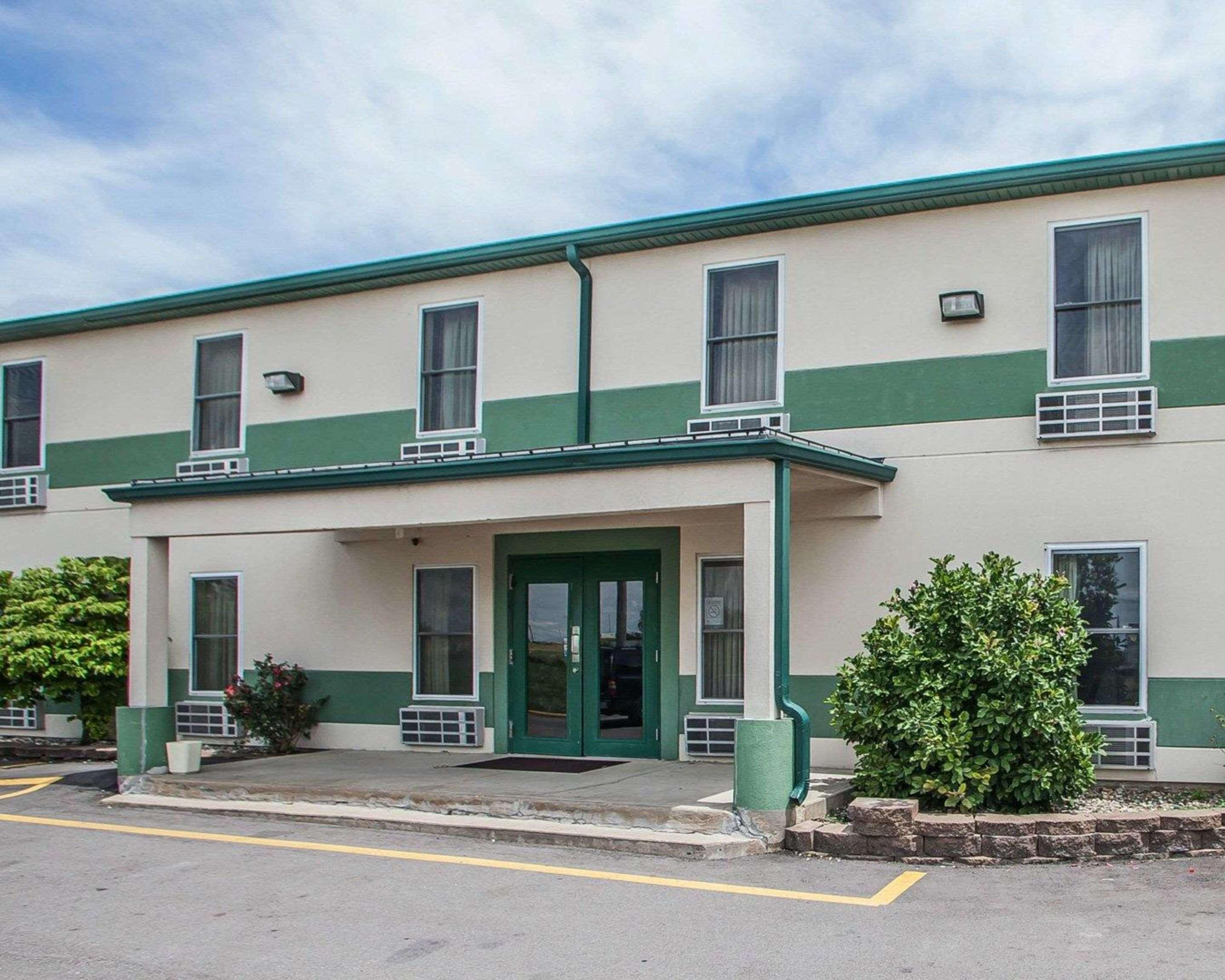 Econo Lodge Inn & Suites Granite City Eksteriør bilde