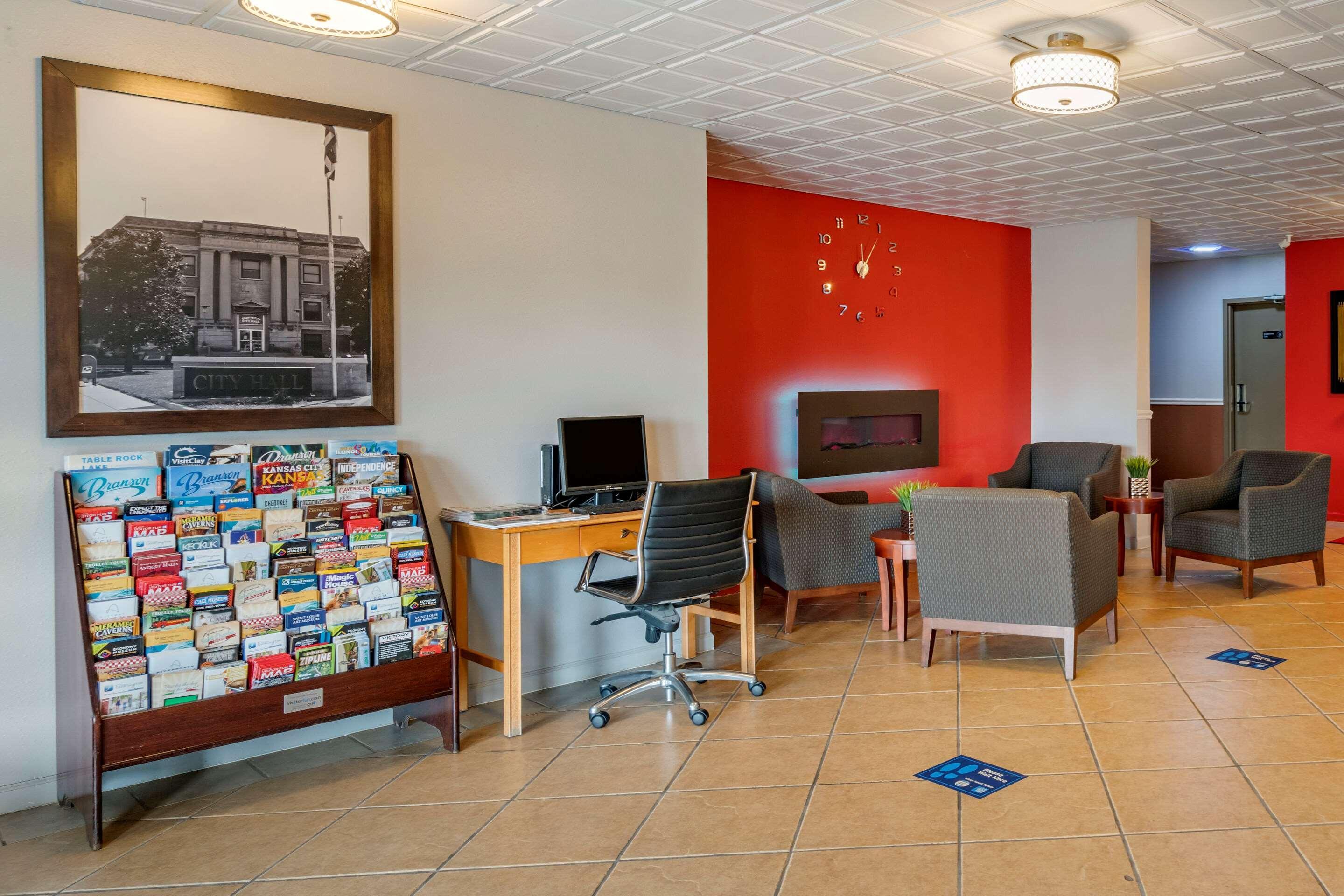 Econo Lodge Inn & Suites Granite City Eksteriør bilde