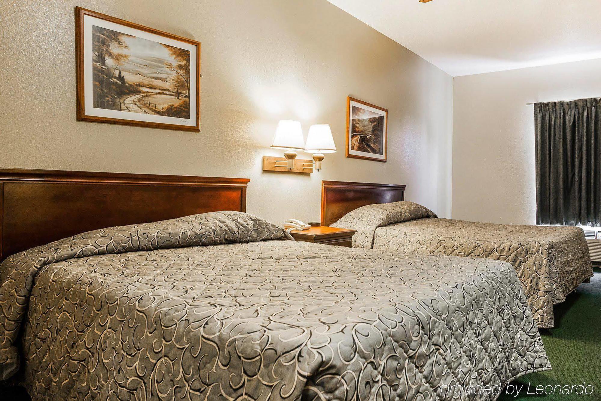 Econo Lodge Inn & Suites Granite City Eksteriør bilde